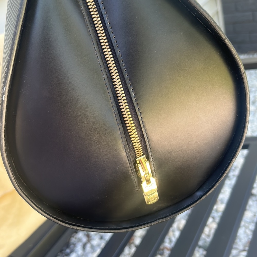 Louis Vuitton GM Solferino epi bag🎉🎉Host Pick small bag not included - Picture 7 of 10